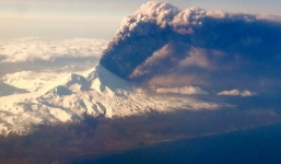 Mỹ: Hàng loạt chuyến bay bị hoãn do núi lửa